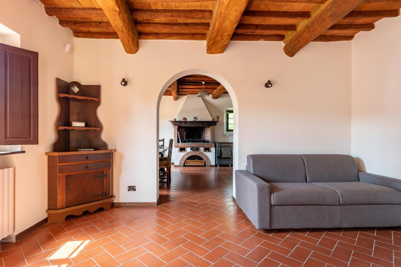 La Casina Di Elisa Villa Montecarlo Bagian luar foto