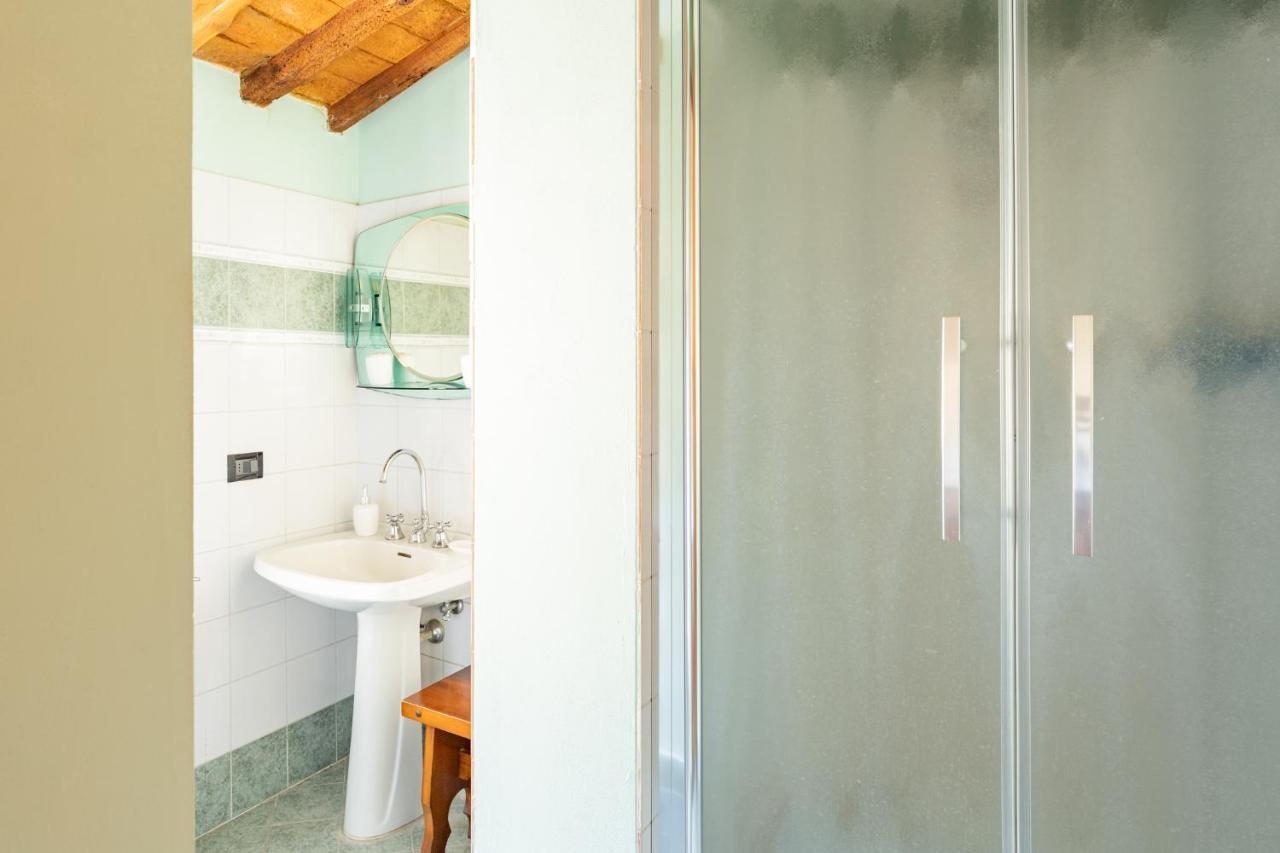 La Casina Di Elisa Villa Montecarlo Bagian luar foto