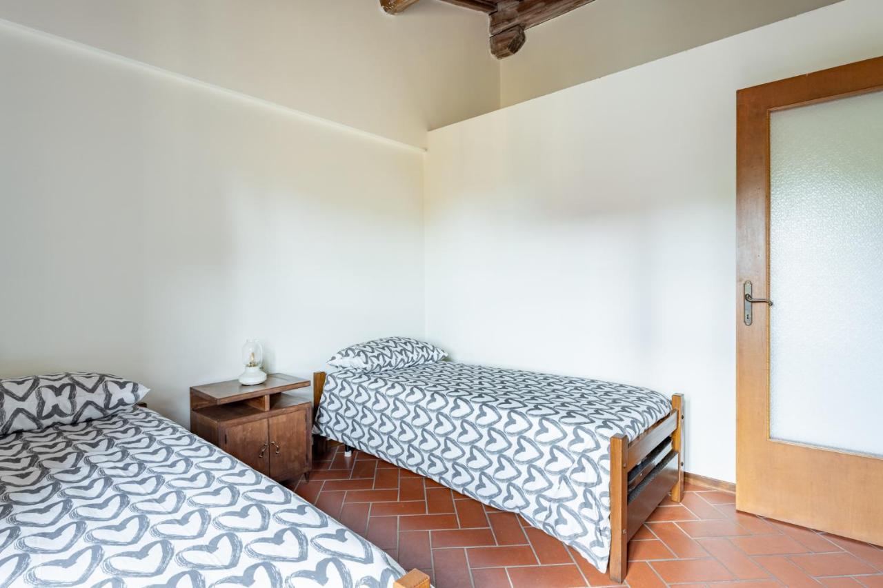 La Casina Di Elisa Villa Montecarlo Bagian luar foto