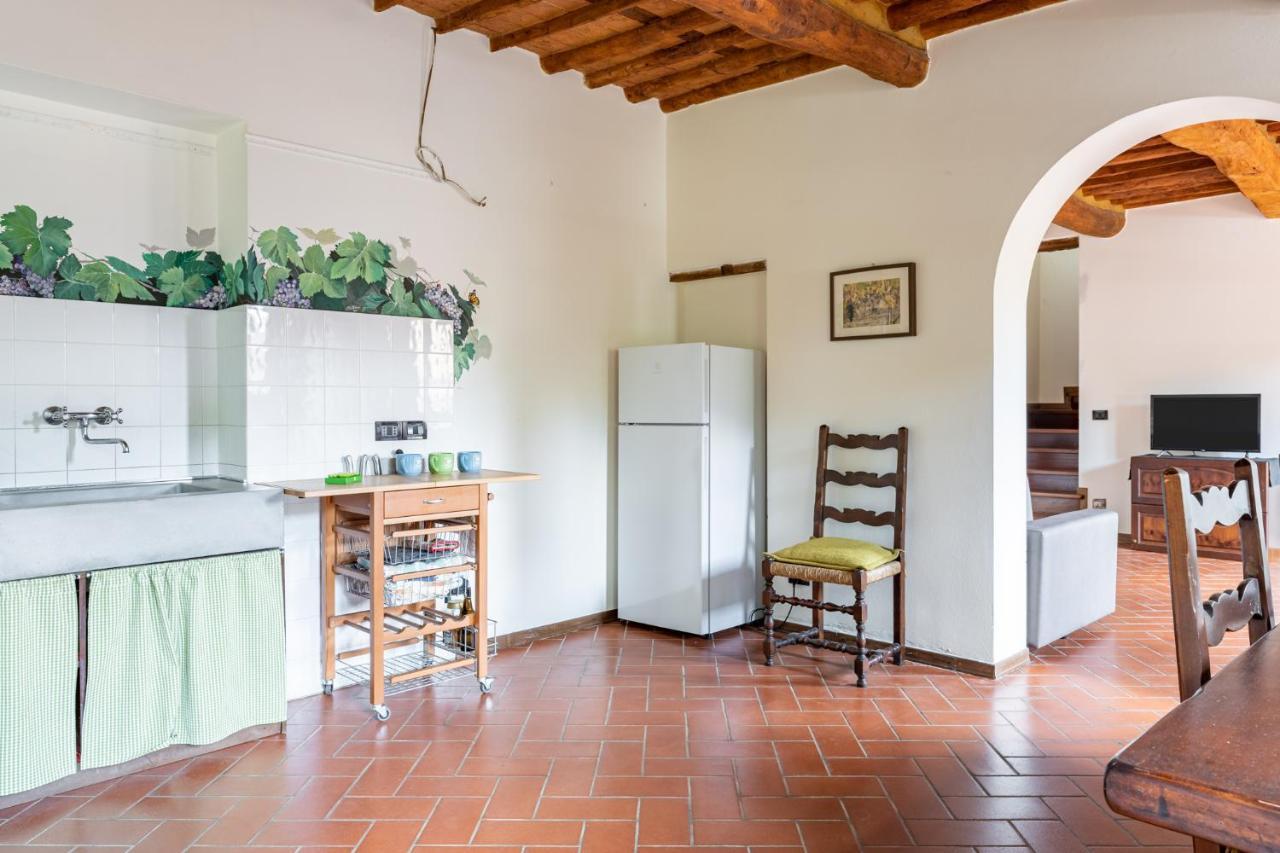 La Casina Di Elisa Villa Montecarlo Bagian luar foto