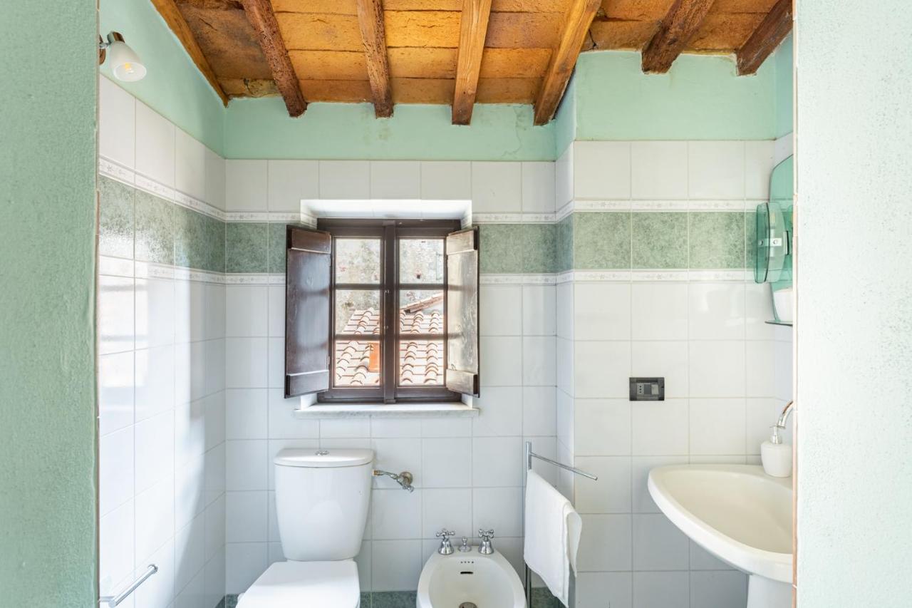La Casina Di Elisa Villa Montecarlo Bagian luar foto