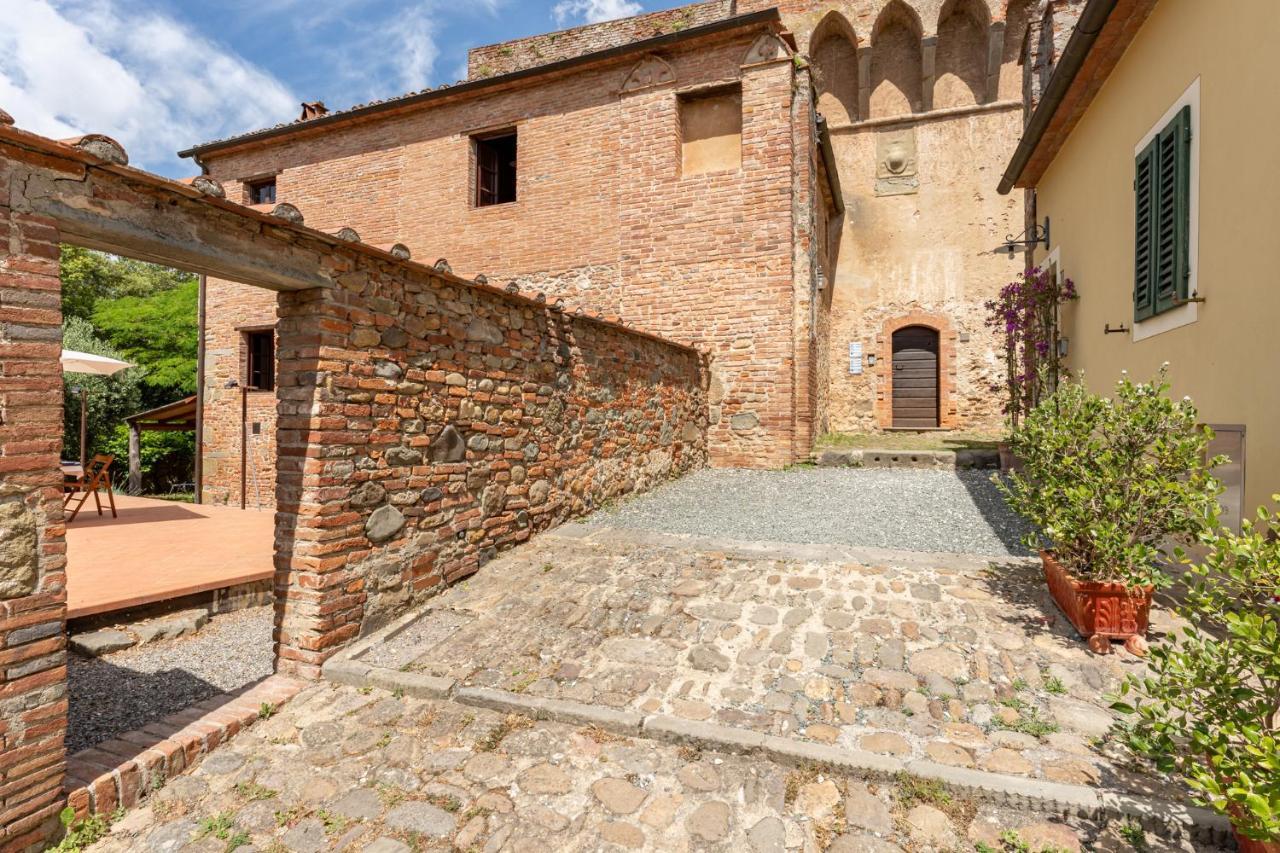 La Casina Di Elisa Villa Montecarlo Bagian luar foto